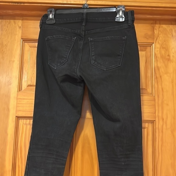 Old Navy Black Distressed Curvy Skinny Jeans - Woman's Size 0 - Picture 5 of 8